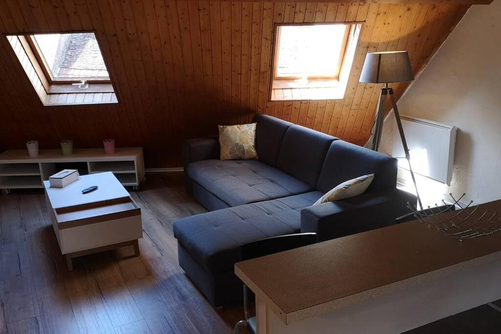 Duplex Au Centre Ville, Dans Cour Interieure Calme Dole Luaran gambar